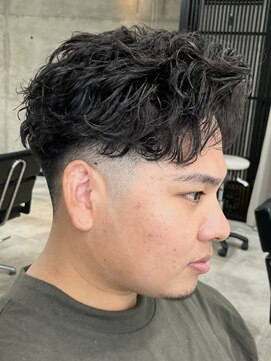 イーラ(era) スパイラルパーマリバースアップバング