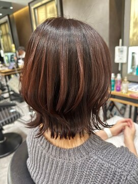 ピカイチ(pikaichi) ハイライト×くびれショート