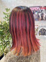 クオリア(Quaria)&nbsp;ピンク×ブラック_アンブレラカラー_ハイライト_ケアブリーチ