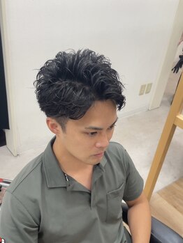 クアトロ 宇都宮本店(QUATRO)の写真/清潔感あるナチュラルでキマるスタイルをご提供☆忙しい朝のセットも楽◎《メンズカット+酵素ケア¥5500》