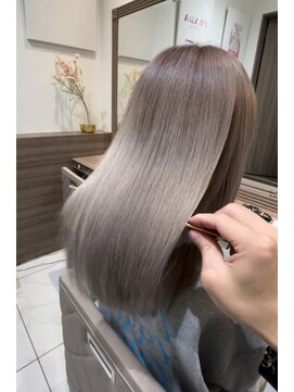 ロエ 元町店(Loe) 【ブリーチ毛でも出来る髪質改善縮毛矯正】
