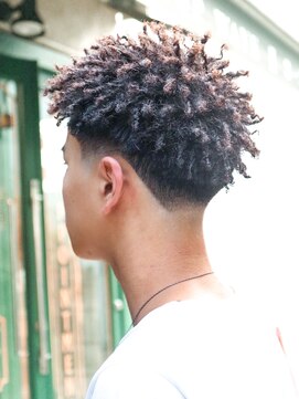 プロショップウェーブ セカンド(PRO SHOP WAVE II) スペインカール/フェザーパーマ/メンズパーマ/テーパーフェード