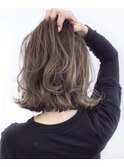 外国人風ボブ ハイライトバレイヤージュ ソフトウルフ白髪ぼかし