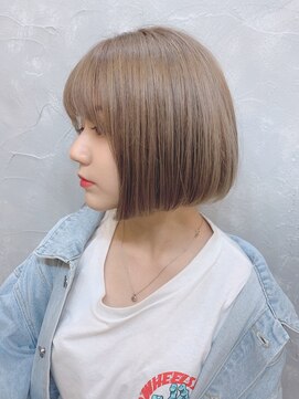 ラヴリア クルメ(LOVERIA KURUME) ≪LOVERIA KURUME/久留米≫ハイトーン前下がりボブ
