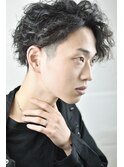センターパートコンマヘア波巻きスパイラルスリークショート