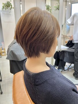 セム(sem) ショートボブ×白髪ぼかしハイライト×髪質改善カラー