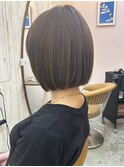 圧倒的小顔効果！ぱつっとボブ×まろやかラベンダーグレージュ