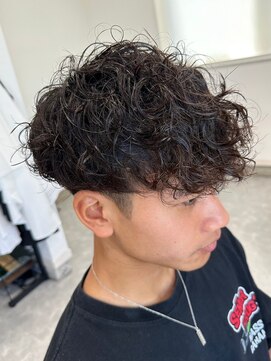 フゥ 宇都宮(FeU) 波巻きパーマメンズパーマメンズヘアツーブロックツイストパーマ