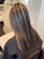 ケリーアン 太田(kelly.un)&nbsp;コントラストハイライト / アンブレラカラー / デザインカラー