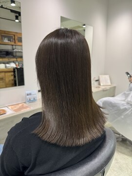 ビブ(VIV) オリーブベージュ／透明感／暗髪／アディクシーカラー