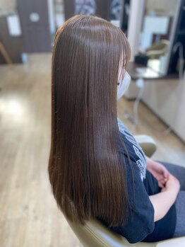 シャイン(shine)の写真/髪質改善トリートメントで髪の内側からダメージ補修◎芯から潤いを与え、しっとりとした手触りを実感♪