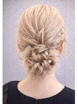 ストゥー(StueW.)&nbsp;お呼ばれパーティーヘアセット18/ヘアメイク/ブリーチ/レイヤー