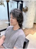 大人の無造作ウェーブミディアム