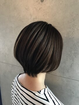 ブルー ド ロワ(BLEU de ROI) フォギーグレージュ