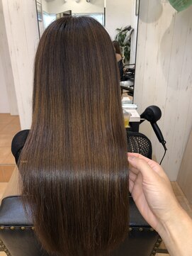 アコンプリッシュ 代官山 恵比寿(accomplish) プラチナミネコラ