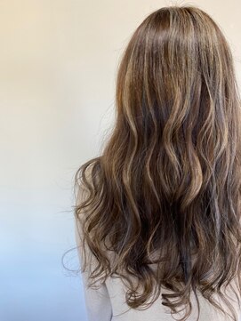 シャラ美容室 ハイライト