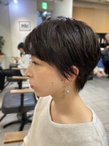 ペネロープ(Penelope)&nbsp;ハンサムショート　　オリーブカラー　艶カラー　YACHI