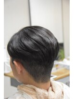 パーマ屋カラフル&nbsp;縮毛矯正で作るメンズのツーブロック