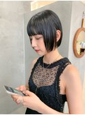 切りっぱなしボブ、ミニボブ、ブルーブラック