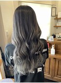 シルバーグレー
