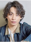 メンズミディアム　強めパーマ　縦落ち　波巻きパーマ　ツイスパ
