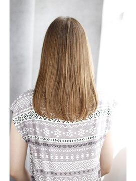 シュシュット(chouchoute) レイヤーカットウェットヘアデザインカラーオリーブベージュ/200