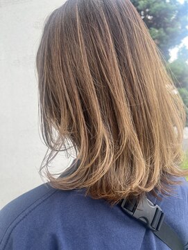 マカロンコワフュールドウシワカマル(macaron coiffure de ushiwakamaru) レイヤーカット