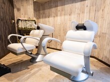 コワフュールセラヴィ(coiffure Cest la vie!)の雰囲気（落ち着いた空間の極上シャンプーブース。日頃の疲れを癒します。）