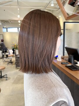 ニルス(nils) ラベンダーベージュ×肩ラインぱつっとボブ