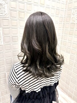 ヘンリエッタ 自由ヶ丘(Henrietta) フィンガーウエーブ