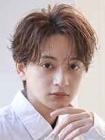 オーシャントーキョー サニー 原宿(OCEAN TOKYO Sunny)&nbsp;フェザーパーマセンターパートニュアンスパーマラウンドマッシュ