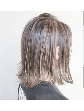 アルシュ サイト(ARCHE saito) ハイライトミディアムボブ