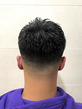 グレイスフル バーバープラチナム 六本木店(Graceful Barber platinum) フェードカット/アップバング/ワイルドショート/刈り上げ