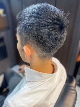 バーバーバー 四谷(BARBER-BAR) 大人の刈り上げスタイル