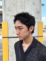 ヒュイル バイ ニアウ(Hwyl by Niau)&nbsp;メンズマッシュパーマショートニュアンスパーマ眉毛