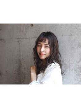 軽やかパーマでヘアチェンジ☆低温で仕上げるニュアンスパーマは柔らかい仕上がりで絶妙な動きまで再現♪