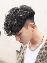 フィフス 渋谷(fifth)&nbsp;スペインカールスパイラルパーマ刈り上げフェード19時以降渋谷