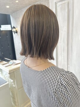 キャアリー(Caary) 福山Caaryナチュラルハイライト切りっぱなしボブ20代30代40代