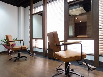 ヴィブリス(Vibliss)の写真/完全貸切マンツーマンの女性専用サロン◎建物の2階にあるため外からの視線も気にならない！