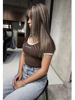 アコ(Aco)&nbsp;★レイヤーカットデザインに映えるハイライト★