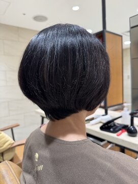 ピークアブー アヴェダ 池袋東武(PEEK-A-BOO AVEDA) ショートボブショートカットひし形ショート20代30代40代50代