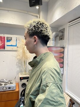 イル 天神西通り店(ill) メンズショート/ブリーチ/イージーパーマ