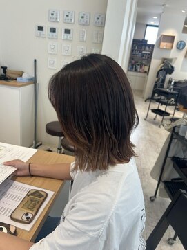 ヘアルシェーヌ ルミエール(hair le chene lumiere) レイヤーボブ