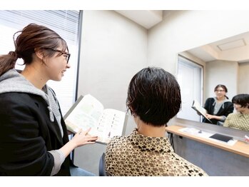 【完全個室サロン】Eleanor spa&treatment 北千住【3月31日 OPEN(予定)】の写真/あなた専属スタイリストとマンツーマン施術◎自分に本当に似合うスタイル発見!