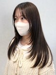 顔周りレイヤーカット アッシュカラー 透明感カラー 20代 10代