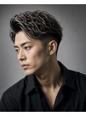 アップバングショートセンターパートツーブロックシャドウルーツ