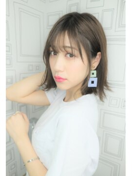 ジーナ 梅田(Zina) 【Zina 梅田】 耳かけ外はねボブ