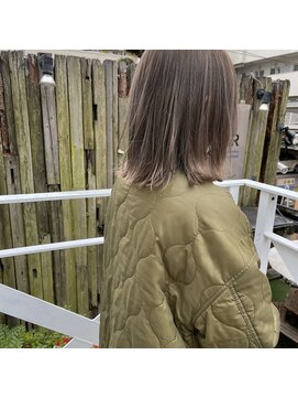 ミント(mint) オリーブグレージュ！淡めカラー◎