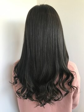 サーク(Sark) 赤み極限除去　ネイビーグレージュ