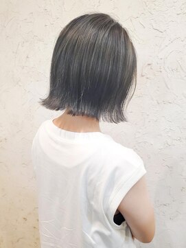 フロール(Flor) 【flor 戸塚】*外ハネボブ+シルバーアッシュ＊